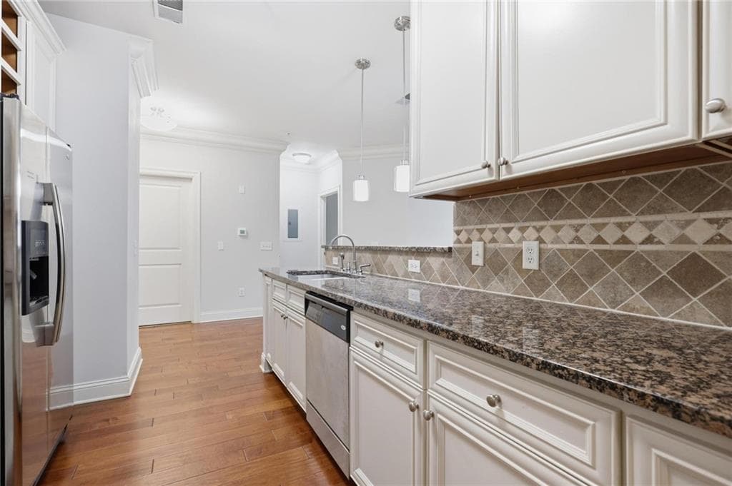 2 bedroom, 2 bathroom, 1,109 sq ft condominium for sale at 901 Abernathy Road 3080, Atlanta, GA 30328 — photo 8