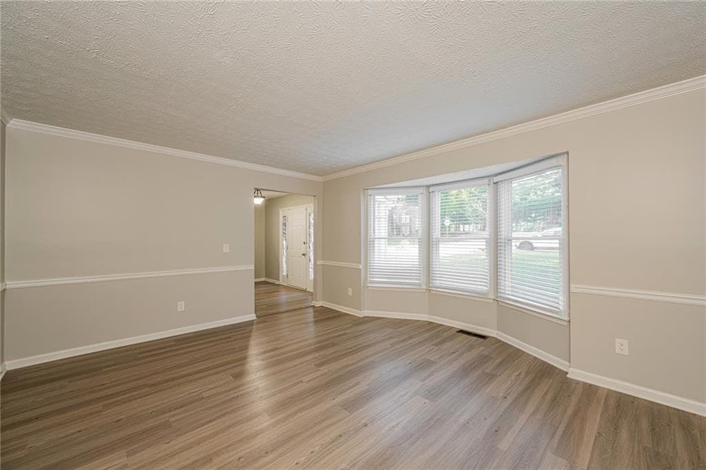 4 bedroom, 3 bathroom, 2,556 sq ft single family residence for rent at 745 Mountain Oaks Parkway, Stone Mountain, GA 30087 for $2,440 a month — photo 5