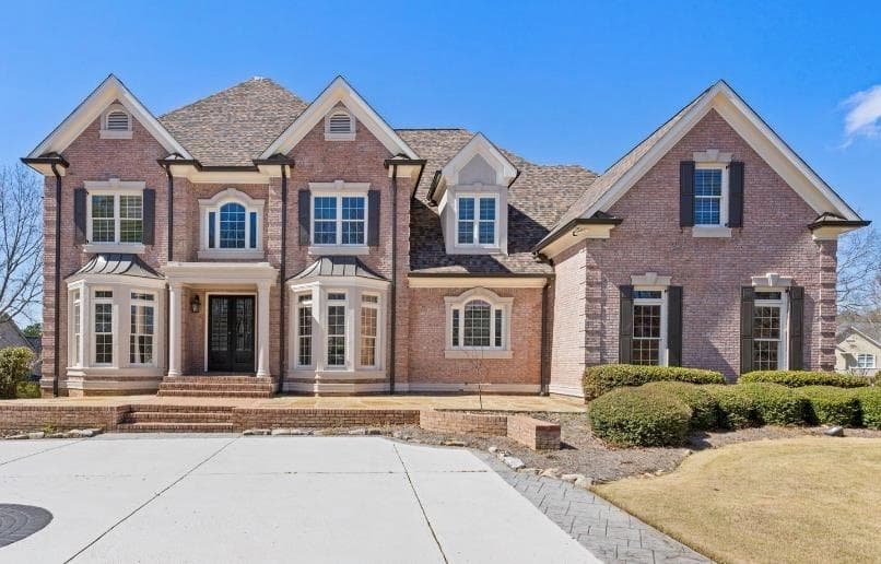5 bedroom, 7 bathroom, 7,408 sq ft single family residence for rent at 2010 Legends Way, Braselton, GA 30517 for $8,500 a month — photo 2