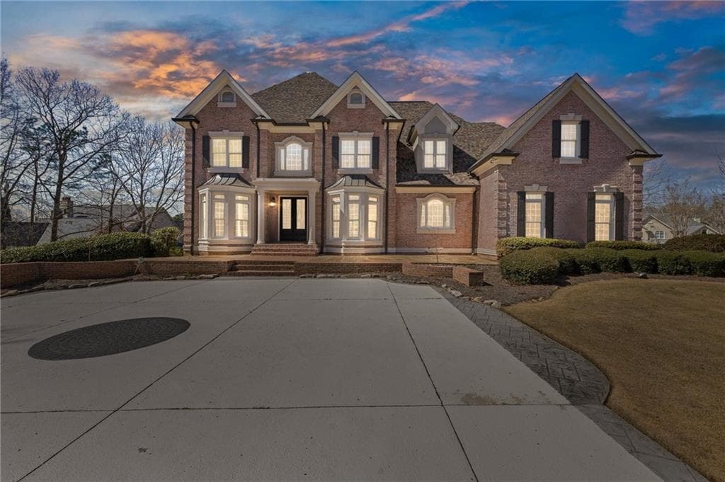 5 bedroom, 7 bathroom, 7,408 sq ft single family residence for rent at 2010 Legends Way, Braselton, GA 30517 for $8,500 a month — photo 3