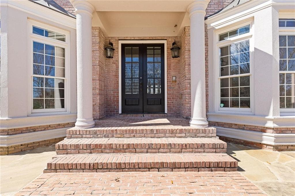 5 bedroom, 7 bathroom, 7,408 sq ft single family residence for rent at 2010 Legends Way, Braselton, GA 30517 for $8,500 a month — photo 6