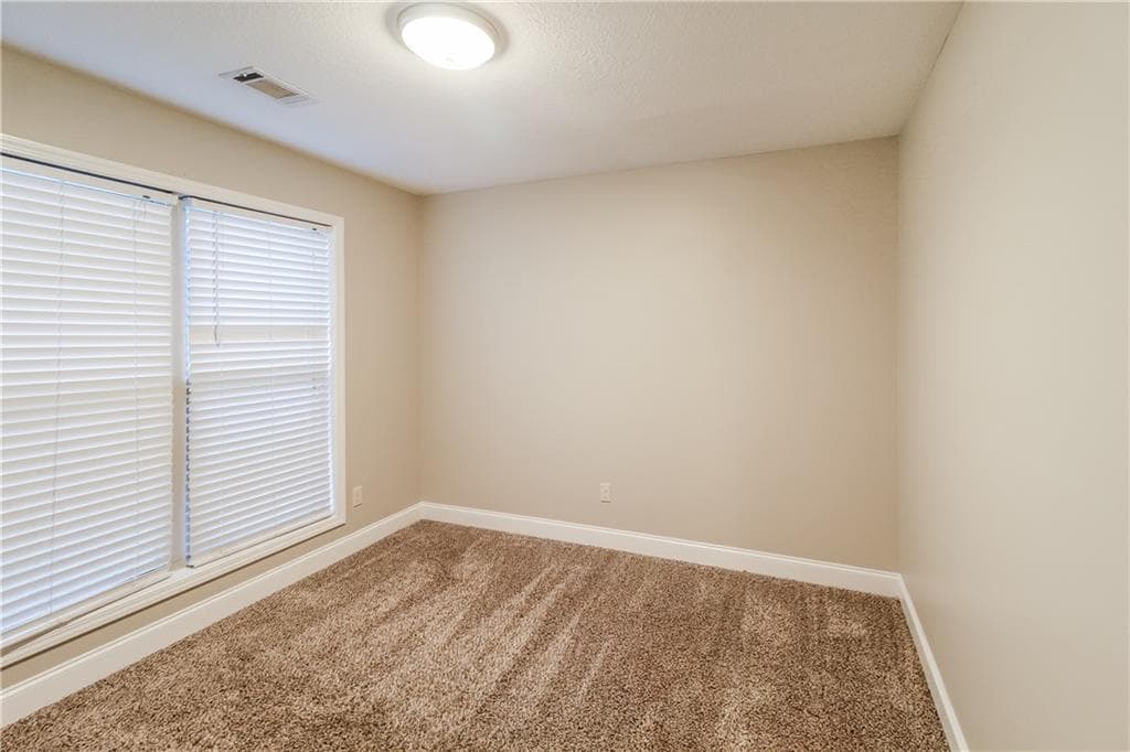 4 bedroom, 3 bathroom, 2,471 sq ft single family residence for rent at 1926 Paynes Point, Winder, GA 30680 for $2,100 a month — photo 10