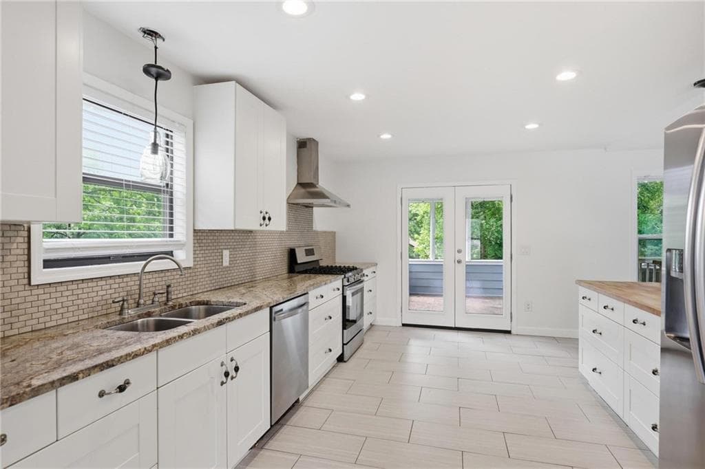 4 bedroom, 3 bathroom, 2,252 sq ft single family residence for sale at 5077 Ravenwood Drive, Marietta, GA 30066 — photo 8