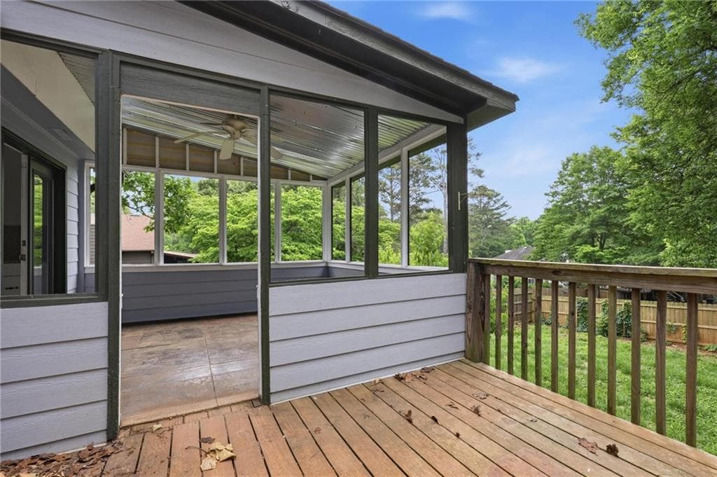 4 bedroom, 3 bathroom, 2,252 sq ft single family residence for sale at 5077 Ravenwood Drive, Marietta, GA 30066 — photo 9