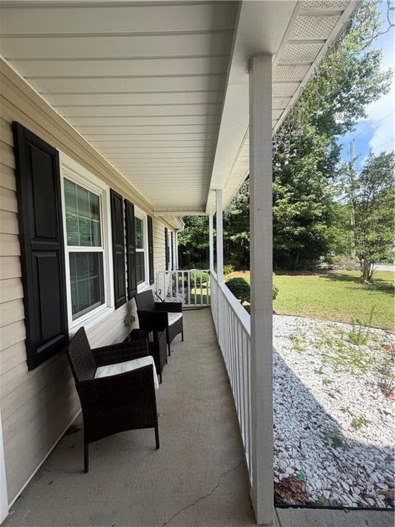 3 bedroom, 2 bathroom, 1,512 sq ft single family residence for sale at 910 Burning Bush Drive, Loganville, GA 30052 — photo 2