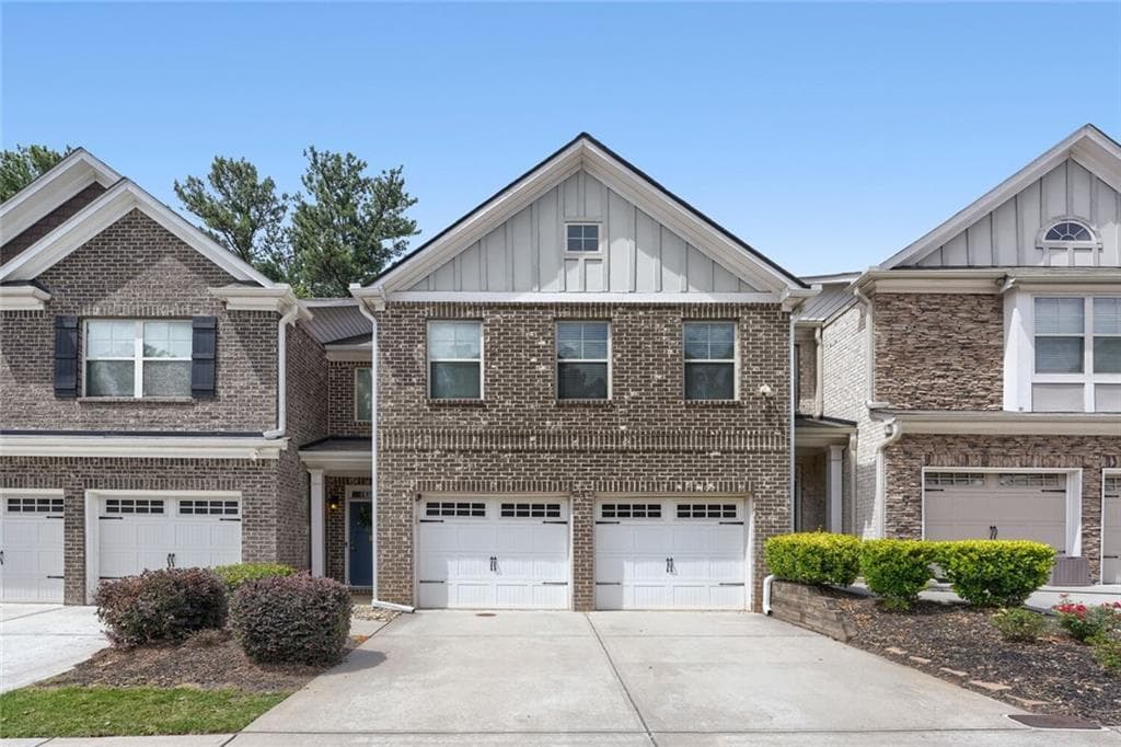 3 bedroom, 3 bathroom, 2,158 sq ft townhouse sold at 2021 Brightleaf Way 135, Marietta, GA 30060