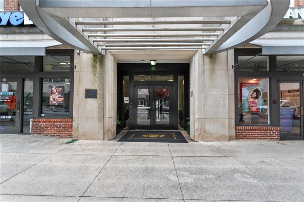 1 bedroom, 1 bathroom, 852 sq ft condominium for sale at 800 Peachtree Street 8514, Atlanta, GA 30308 — photo 2
