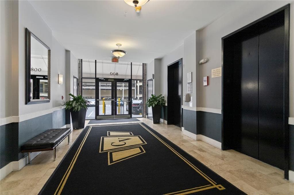 1 bedroom, 1 bathroom, 852 sq ft condominium for sale at 800 Peachtree Street 8514, Atlanta, GA 30308 — photo 3