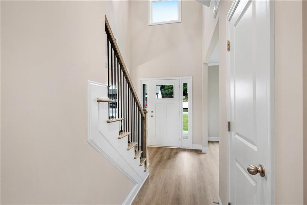 5 bedroom, 4 bathroom, 3,420 sq ft single family residence for sale at 146 Cherokee Rose Lane, Hoschton, GA 30548 — photo 6