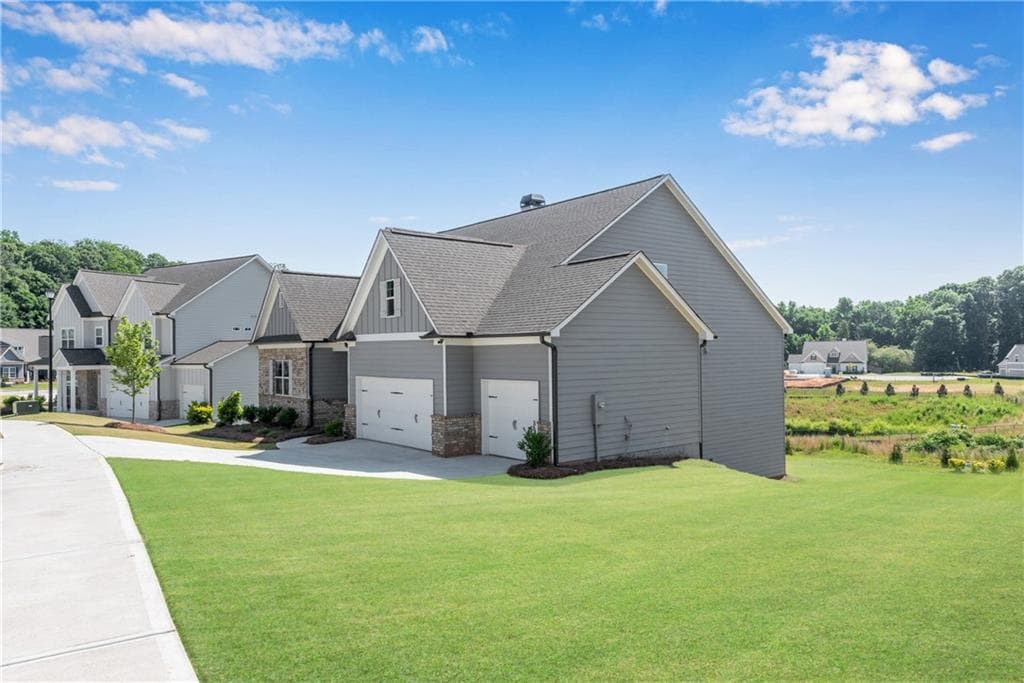 4 bedroom, 3 bathroom, 2,686 sq ft single family residence for sale at 120 Cherokee Rose Lane, Hoschton, GA 30548 — photo 3