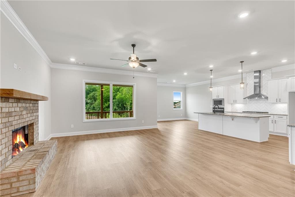 4 bedroom, 3 bathroom, 2,686 sq ft single family residence for sale at 120 Cherokee Rose Lane, Hoschton, GA 30548 — photo 6