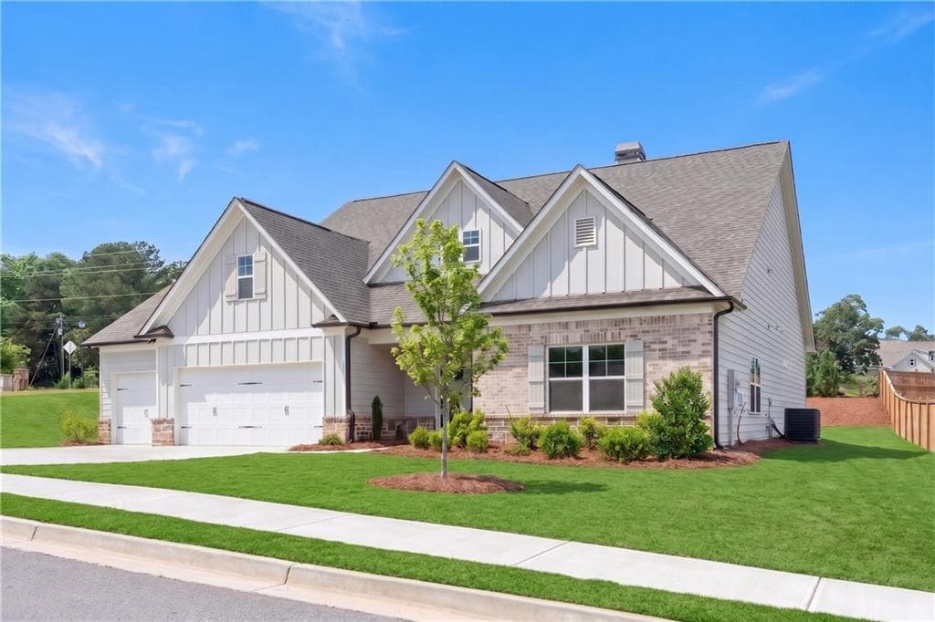 4 bedroom, 3 bathroom, 2,686 sq ft single family residence for sale at 111 Cherokee Rose Lane, Hoschton, GA 30548 — photo 2