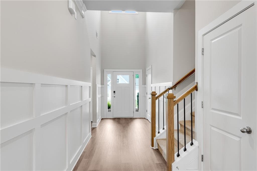 4 bedroom, 3 bathroom, 2,686 sq ft single family residence for sale at 111 Cherokee Rose Lane, Hoschton, GA 30548 — photo 5