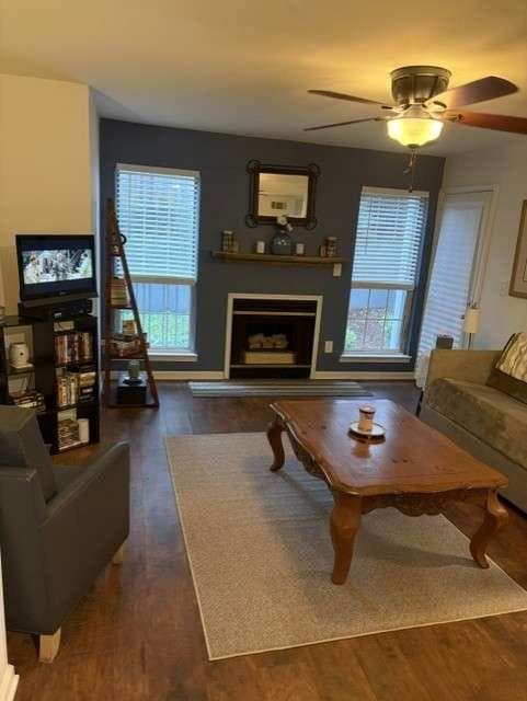 1 bedroom, 1 bathroom, 629 sq ft condominium for sale at 416 Granville Court, Sandy Springs, GA 30328 — photo 2
