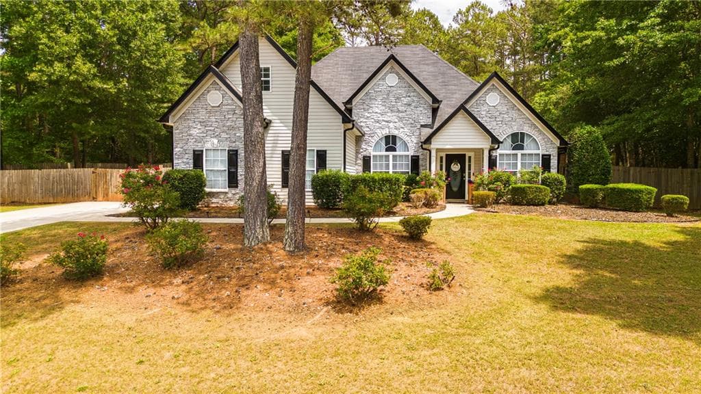 3 bedroom, 2 bathroom, 1,905 sq ft single family residence under contract at 30 Carmel Drive, Covington, GA 30016 — photo 3