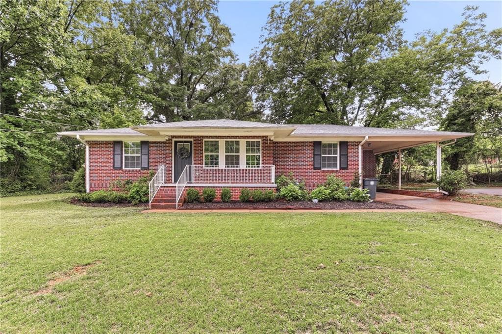 3 bedroom, 2 bathroom, 1,264 sq ft single family residence sold at 1237 S Enota Drive, Gainesville, GA 30501