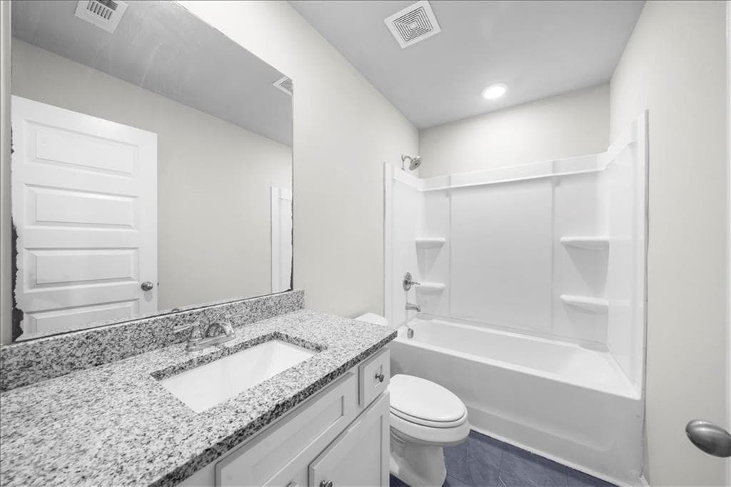 4 bedroom, 3 bathroom, 1,832 sq ft single family residence for sale at 300 Harrison Drive, Calhoun, GA 30701 — photo 7