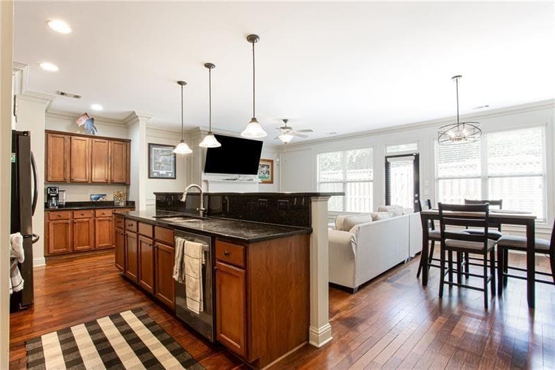 2 bedroom, 3 bathroom, 1,879 sq ft townhouse for sale at 3620 Wind River Court, Tucker, GA 30084 — photo 4