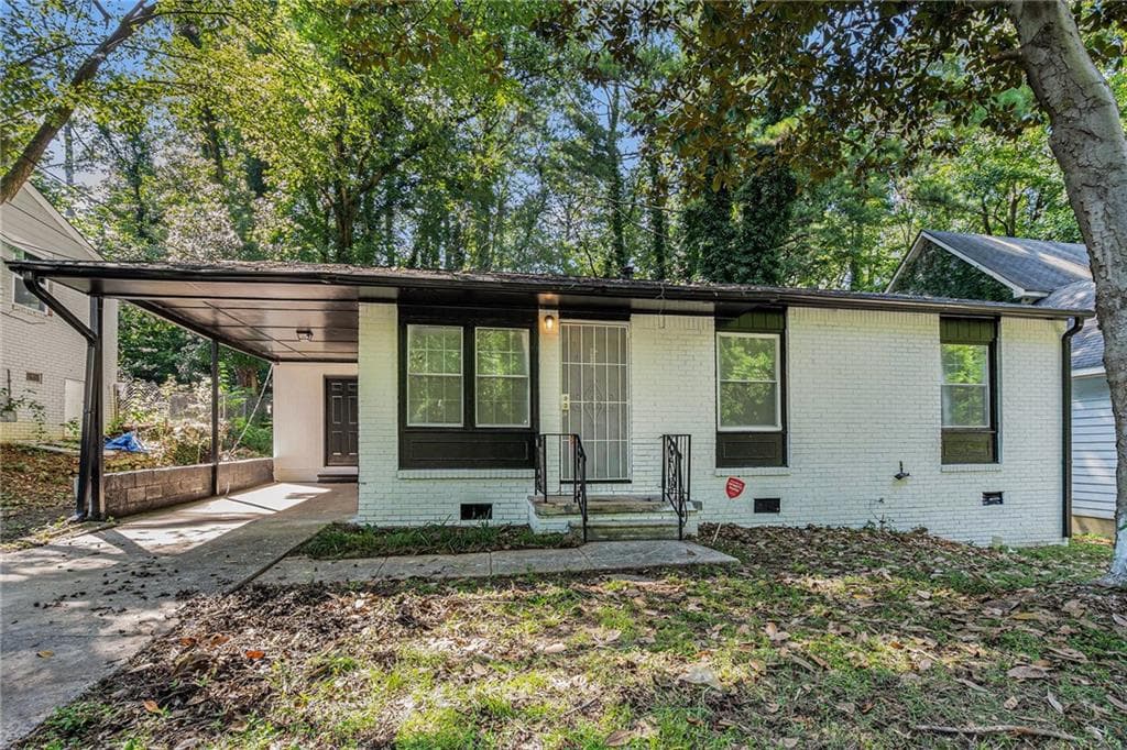 3 bedroom, 1 bathroom, 875 sq ft single family residence for sale at 836 Bolton Road, Atlanta, GA 30331 — photo 2