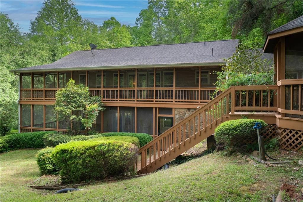 4 bedroom, 4 bathroom, 2,848 sq ft single family residence for sale at 200 Bahn Innsbruck, Helen, GA 30545 — photo 2