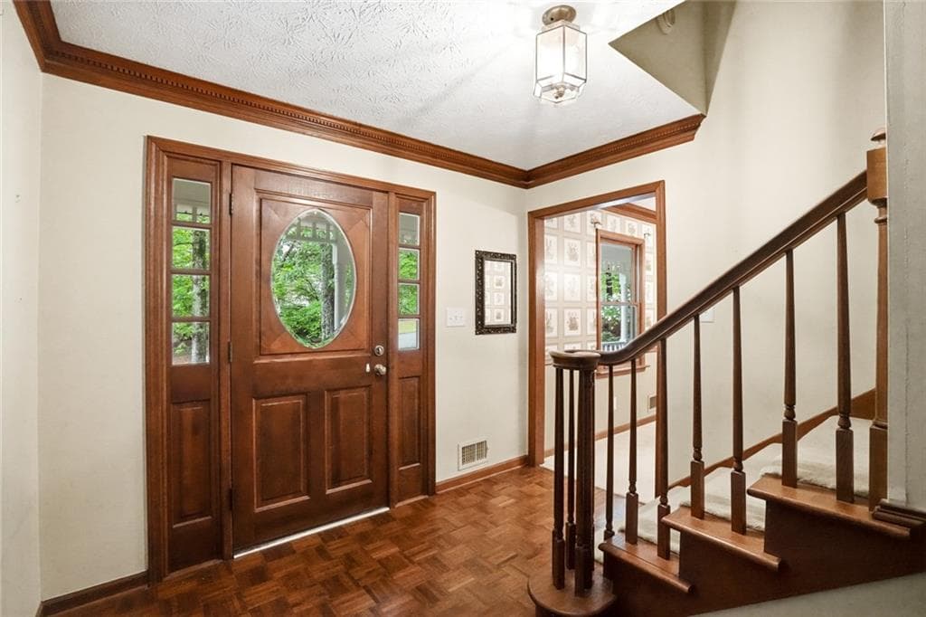 4 bedroom, 3 bathroom, 3,040 sq ft single family residence for sale at 2955 Ascot Lane, Roswell, GA 30076 — photo 8