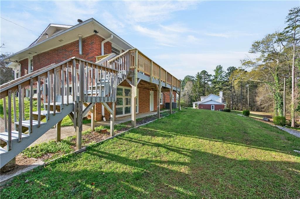 3 bedroom, 2 bathroom single family residence for rent at 3460 Maynard Circle, Gainesville, GA 30506 for $2,000 a month — photo 10