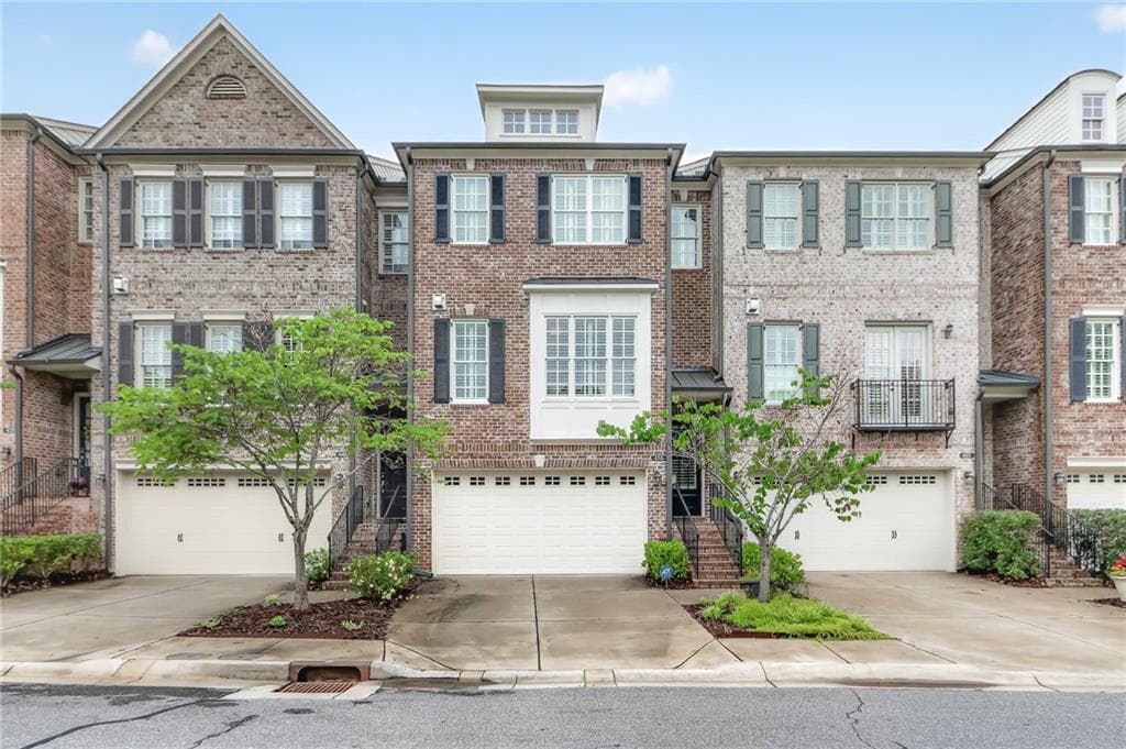 3 bedroom, 4 bathroom, 2,648 sq ft townhouse for sale at 455 Rose Garden Lane, Alpharetta, GA 30009 — photo 1 of 37
