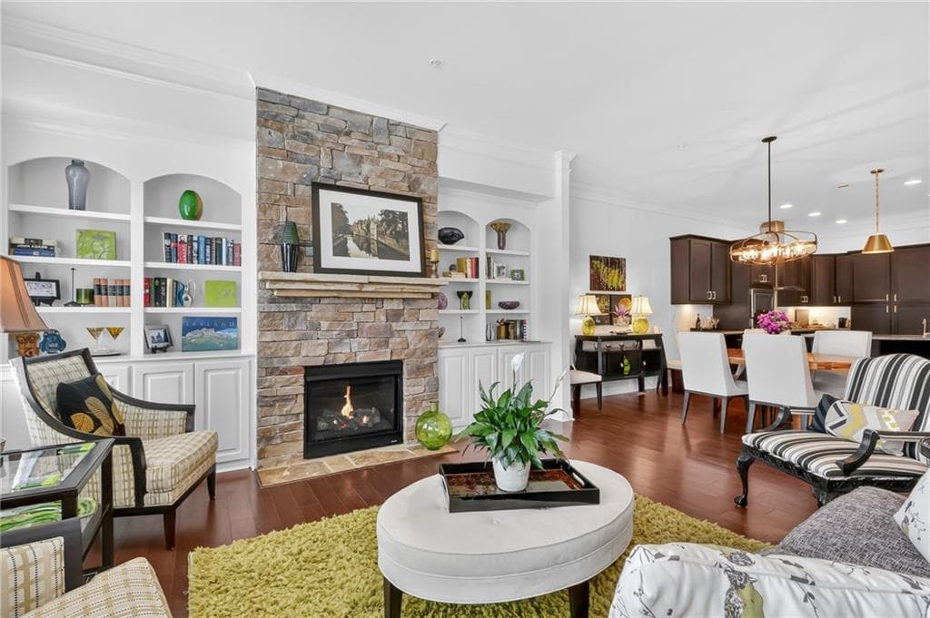 3 bedroom, 4 bathroom, 2,648 sq ft townhouse for sale at 455 Rose Garden Lane, Alpharetta, GA 30009 — photo 2