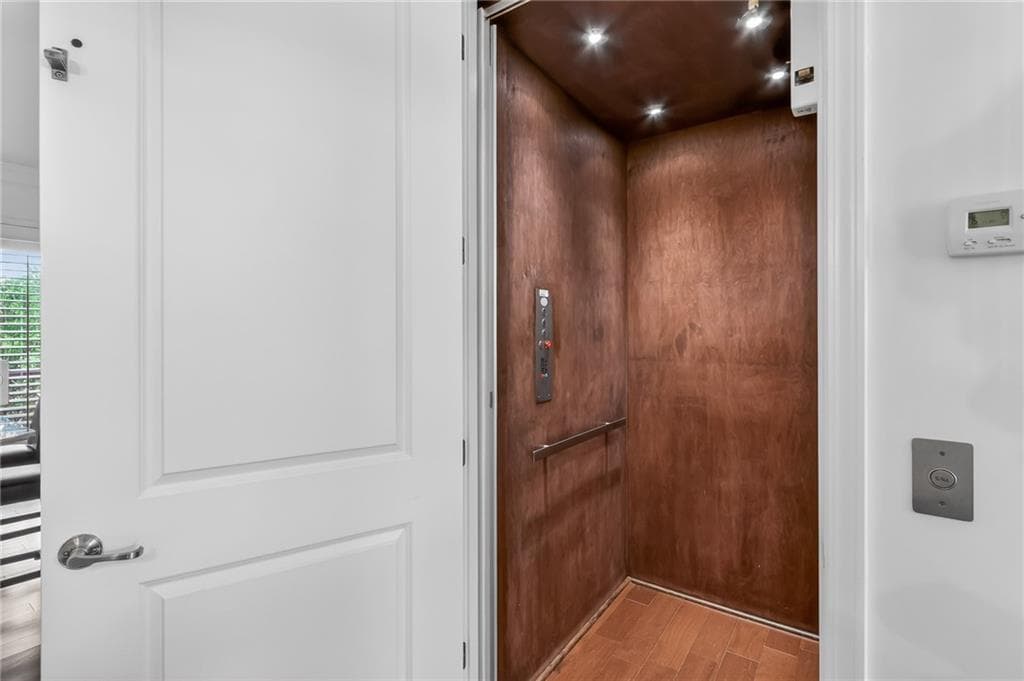 3 bedroom, 4 bathroom, 2,648 sq ft townhouse for sale at 455 Rose Garden Lane, Alpharetta, GA 30009 — photo 4