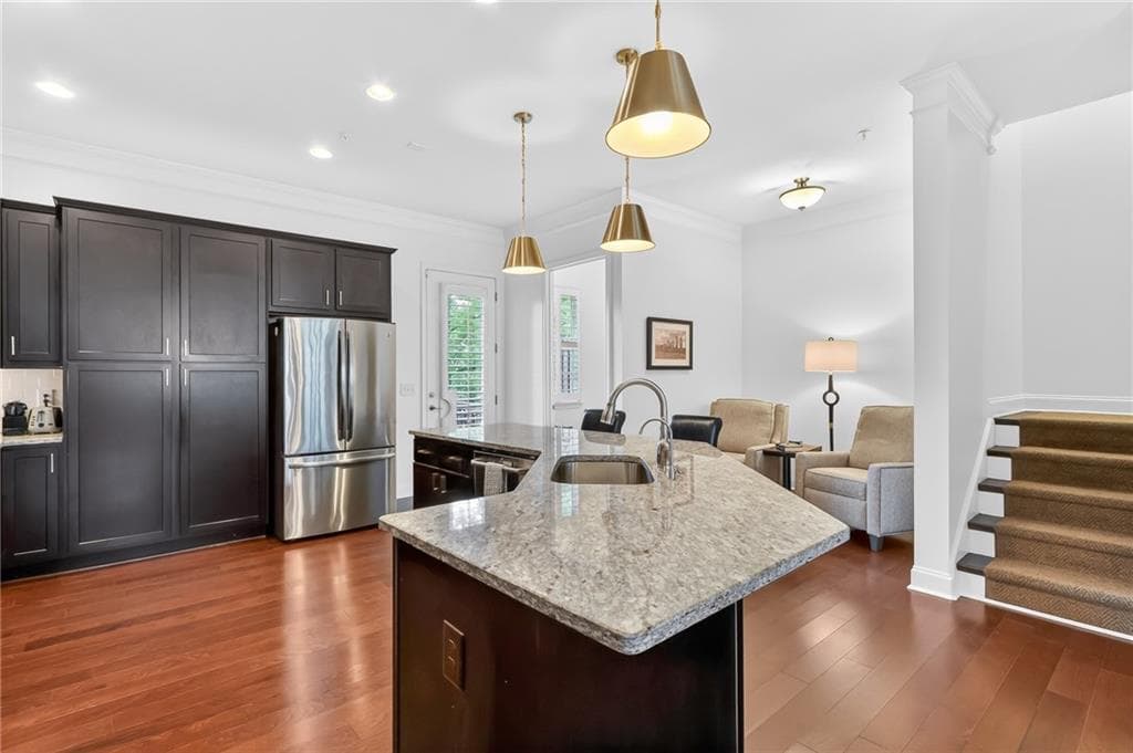 3 bedroom, 4 bathroom, 2,648 sq ft townhouse for sale at 455 Rose Garden Lane, Alpharetta, GA 30009 — photo 9