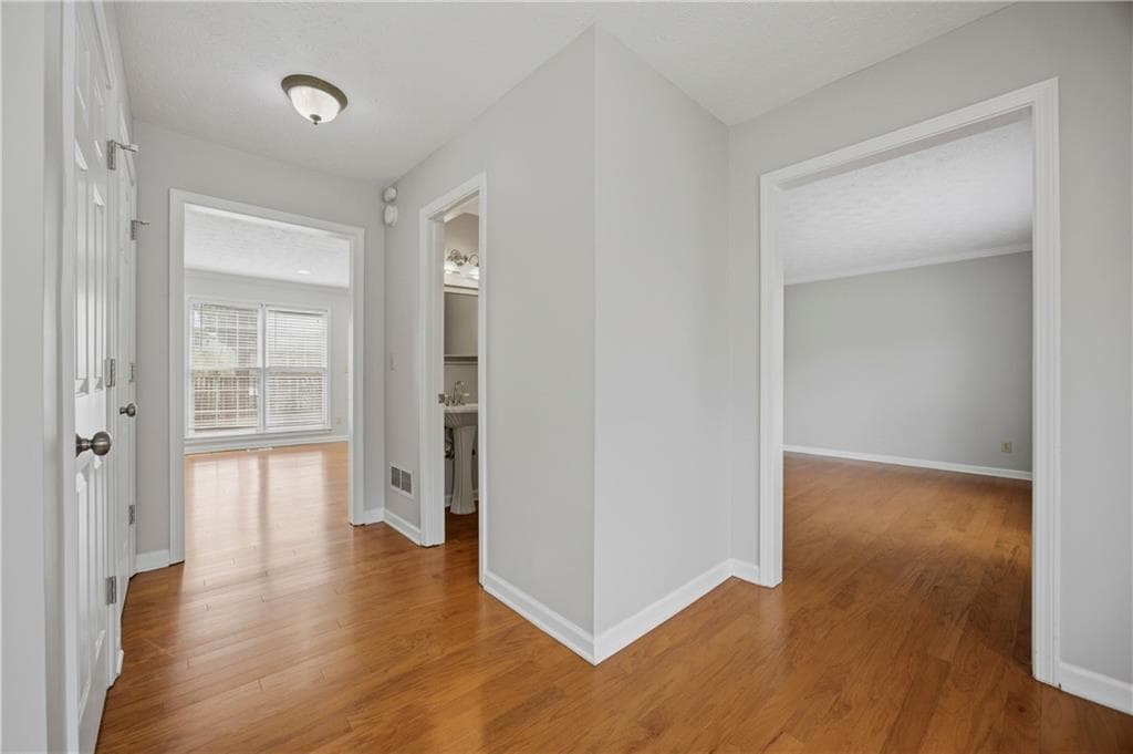 4 bedroom, 3 bathroom, 2,512 sq ft single family residence for sale at 11195 Surrey Park Trail, Duluth, GA 30097 — photo 2