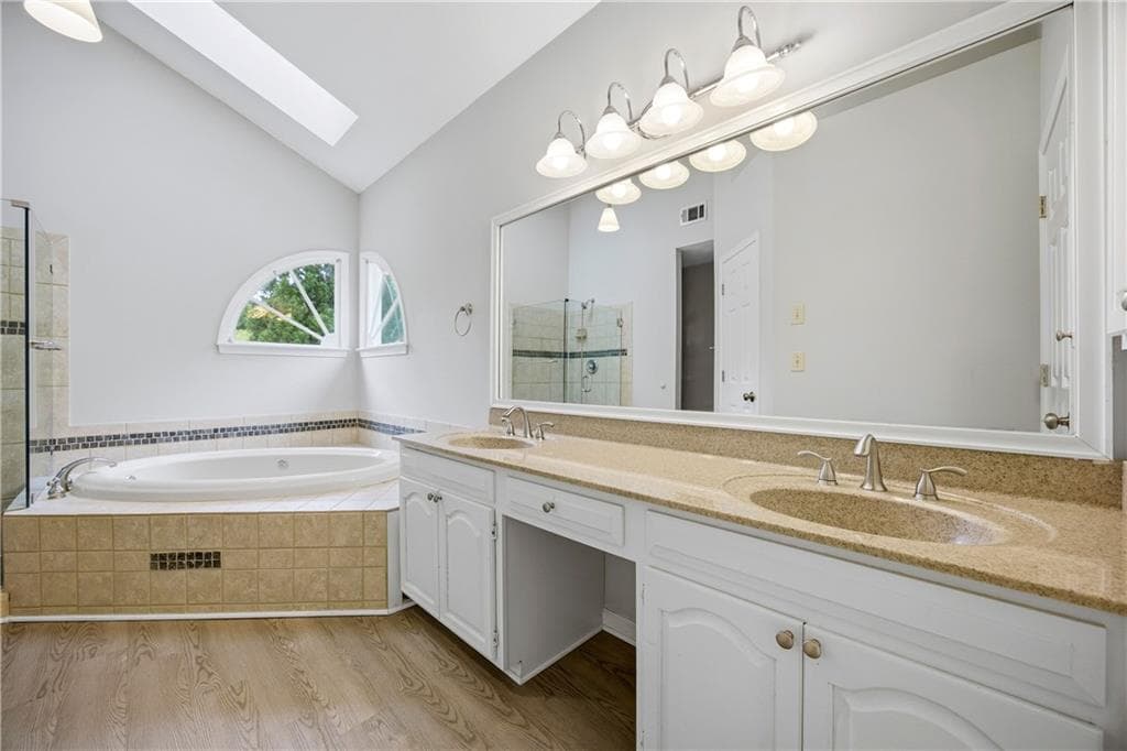 4 bedroom, 3 bathroom, 2,512 sq ft single family residence for sale at 11195 Surrey Park Trail, Duluth, GA 30097 — photo 10