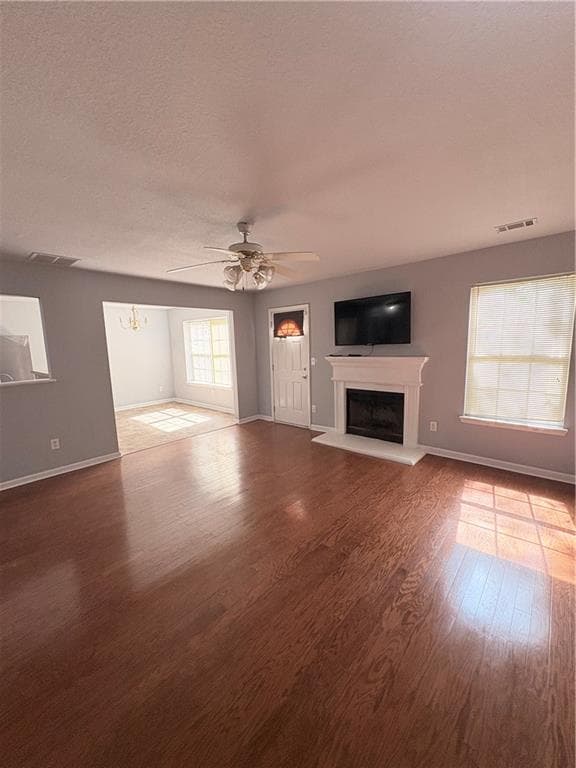 4 bedroom, 3 bathroom, 2,463 sq ft single family residence under contract at 10221 Deep Creek Place, Union City, GA 30291 — photo 7