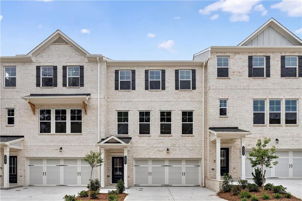 3 bedroom, 4 bathroom, 1,967 sq ft townhouse under contract at 5821 Schelton Place, Mableton, GA 30126