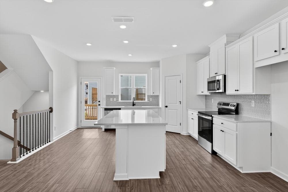 3 bedroom, 4 bathroom, 1,967 sq ft townhouse under contract at 5821 Schelton Place, Mableton, GA 30126 — photo 10