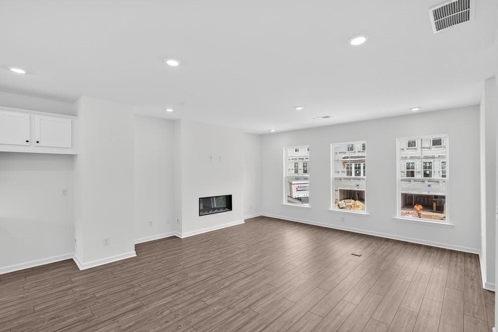 3 bedroom, 4 bathroom, 1,967 sq ft townhouse under contract at 5821 Schelton Place, Mableton, GA 30126 — photo 3