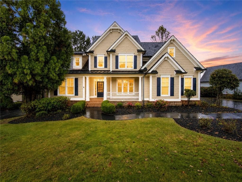 4 bedroom, 4 bathroom, 3,055 sq ft single family residence sold at 10 Knollwood Court, Dawsonville, GA 30534