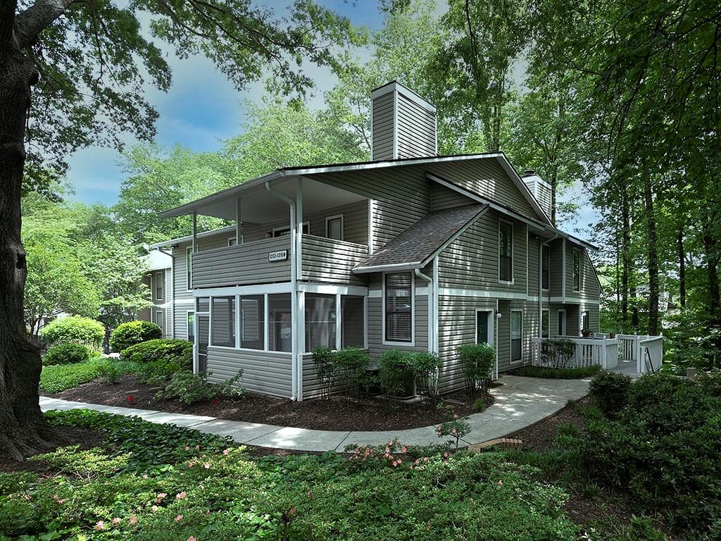 2 bedroom, 1 bathroom, 1,126 sq ft condominium for sale at 1316 Wynnes Ridge Circle, Marietta, GA 30067 — photo 3