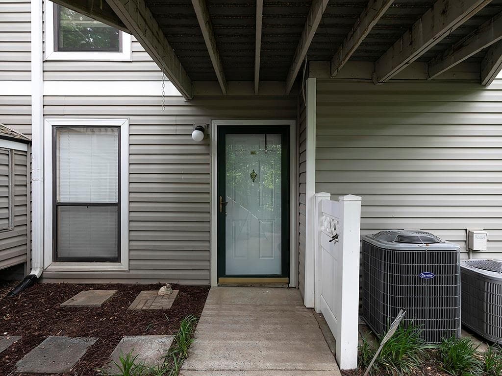 2 bedroom, 1 bathroom, 1,126 sq ft condominium for sale at 1316 Wynnes Ridge Circle, Marietta, GA 30067 — photo 4