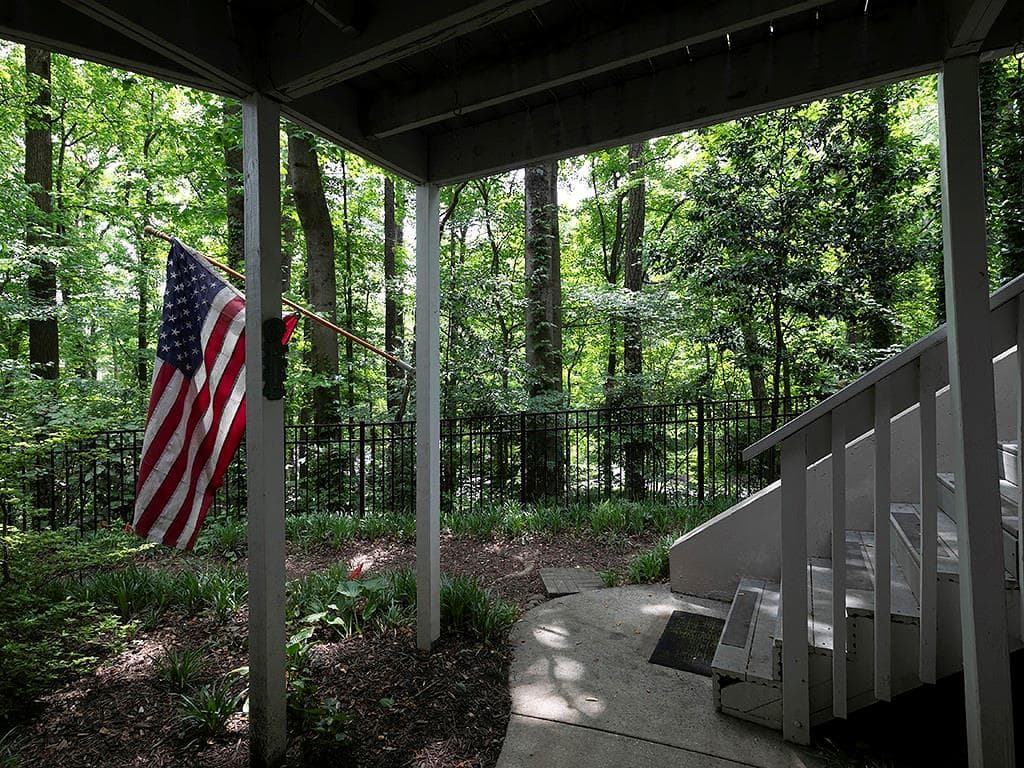 2 bedroom, 1 bathroom, 1,126 sq ft condominium for sale at 1316 Wynnes Ridge Circle, Marietta, GA 30067 — photo 5
