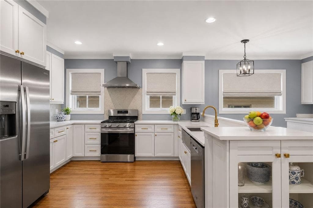 6 bedroom, 6 bathroom, 4,514 sq ft single family residence for sale at 397 8th Street, Atlanta, GA 30309 — photo 6