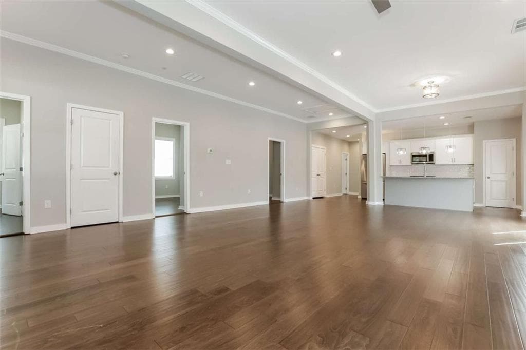 4 bedroom, 3 bathroom, 1,900 sq ft single family residence under contract at 1536 Montreat Avenue, Atlanta, GA 30311 — photo 3