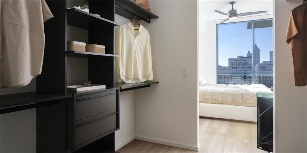 1 bedroom, 1 bathroom, 702 sq ft apartment for rent at 811 Peachtree Street 2903, Atlanta, GA 30308 for $2,775 a month — photo 3