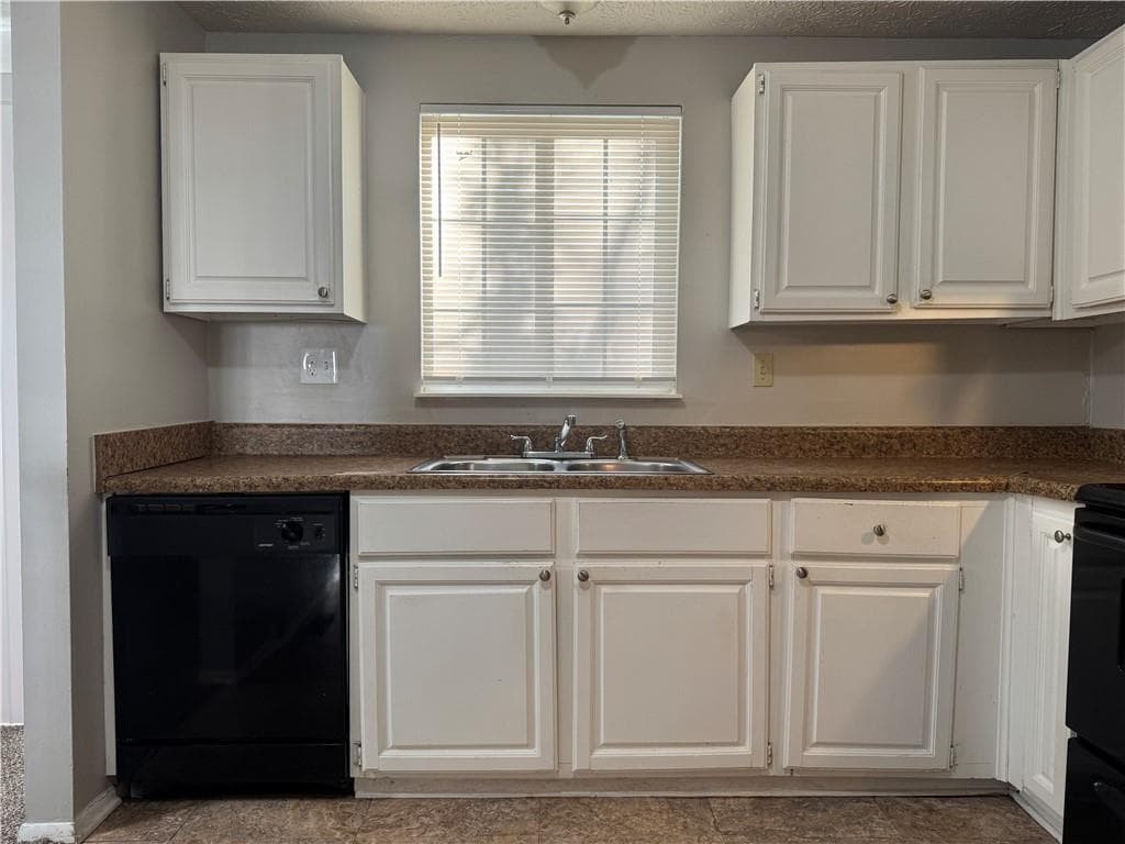 4 bedroom, 2 bathroom, 1,788 sq ft single family residence for sale at 1882 CORDUROY Court, Lithonia, GA 30058 — photo 5