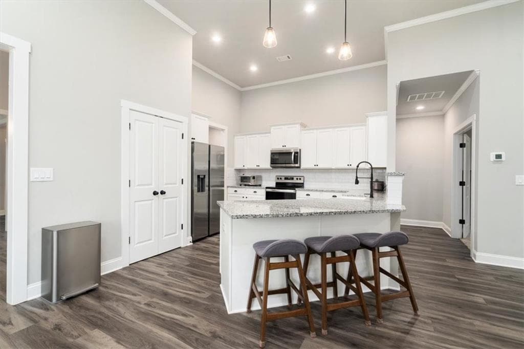 4 bedroom, 4 bathroom, 2,828 sq ft single family residence under contract at 2094 Pleasant Valley Road, Monroe, GA 30655 — photo 6