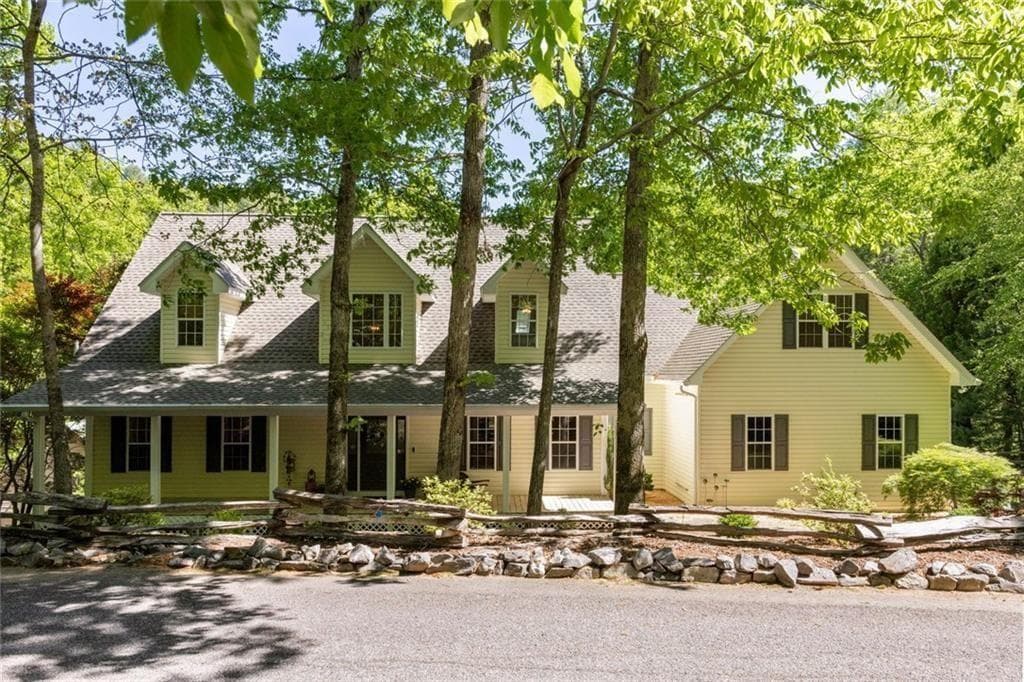 4 bedroom, 5 bathroom, 5,256 sq ft single family residence for sale at 704 Riverbend Road, Blairsville, GA 30512 — photo 2