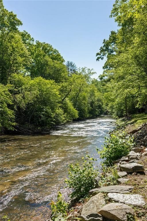 4 bedroom, 5 bathroom, 5,256 sq ft single family residence for sale at 704 Riverbend Road, Blairsville, GA 30512 — photo 4