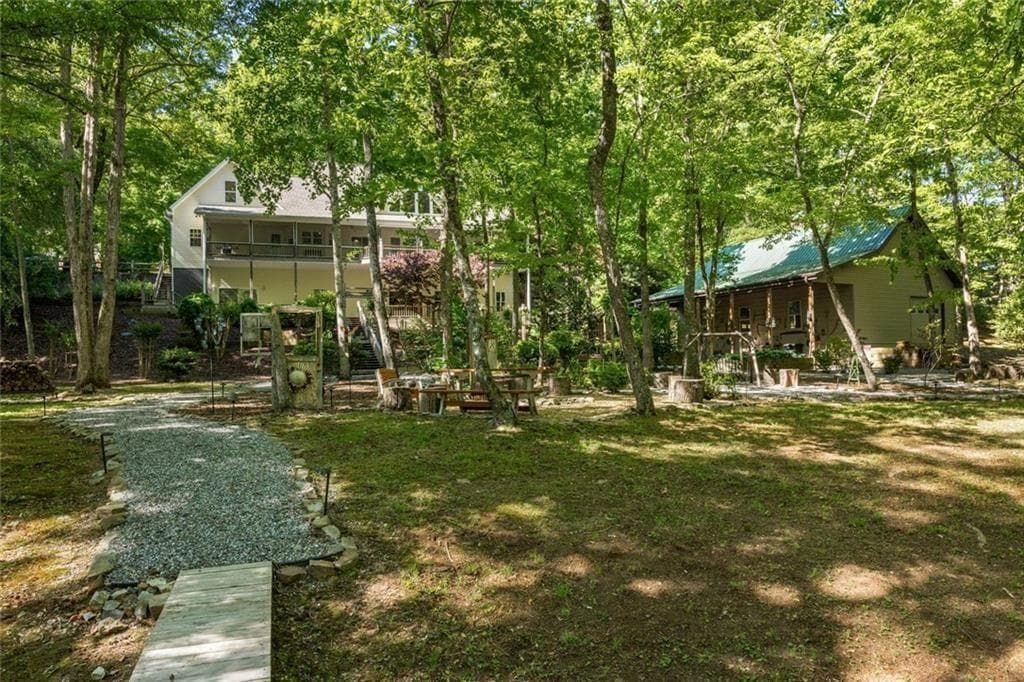 4 bedroom, 5 bathroom, 5,256 sq ft single family residence for sale at 704 Riverbend Road, Blairsville, GA 30512 — photo 5