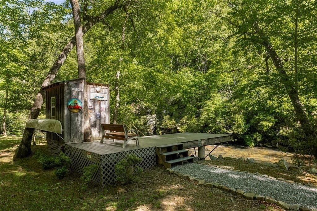 4 bedroom, 5 bathroom, 5,256 sq ft single family residence for sale at 704 Riverbend Road, Blairsville, GA 30512 — photo 6