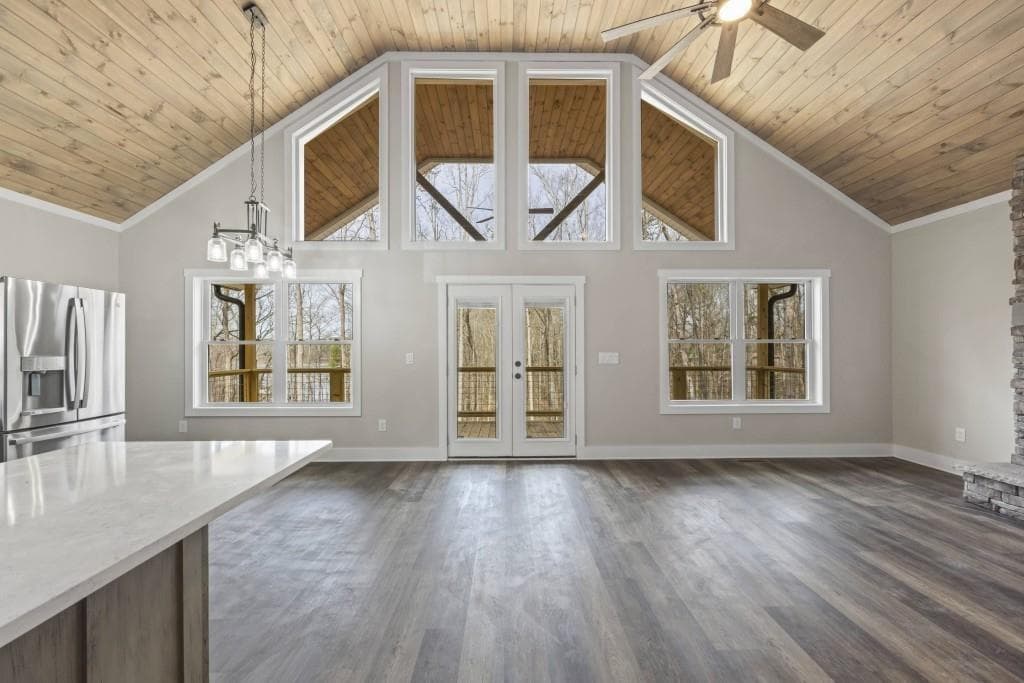 3 bedroom, 3 bathroom, 2,468 sq ft single family residence for sale at 234 Lake View Drive, Lavonia, GA 30553 — photo 6